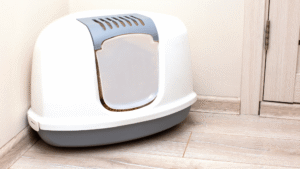 Self-cleaning cat litter tray-2